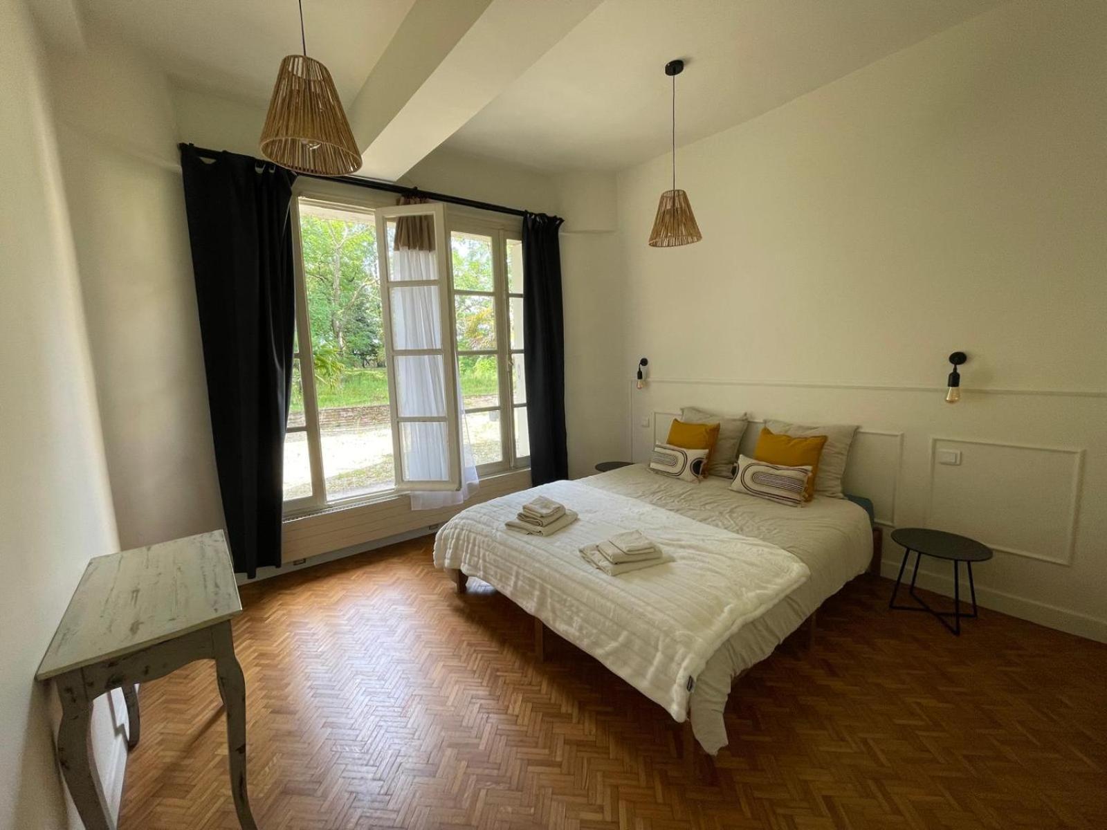 Chateau De Ferregues - L'appart Apartment Tonneins